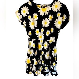 Ladies size 4 summer daisy dress by Shein